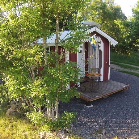 Liten Enklare Klimatsmart Stuga I Roslagen Östhammar Екстериор снимка