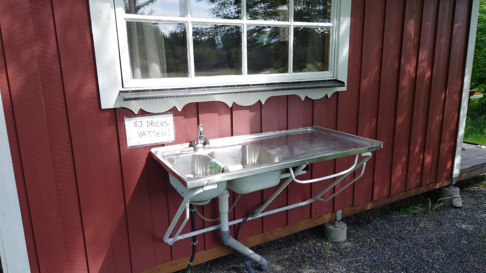 Liten Enklare Klimatsmart Stuga I Roslagen Östhammar Стая снимка